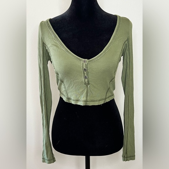 Urban outfitters Out from under cropped scoop neck henley long sleeves small EUC - Picture 1 of 6